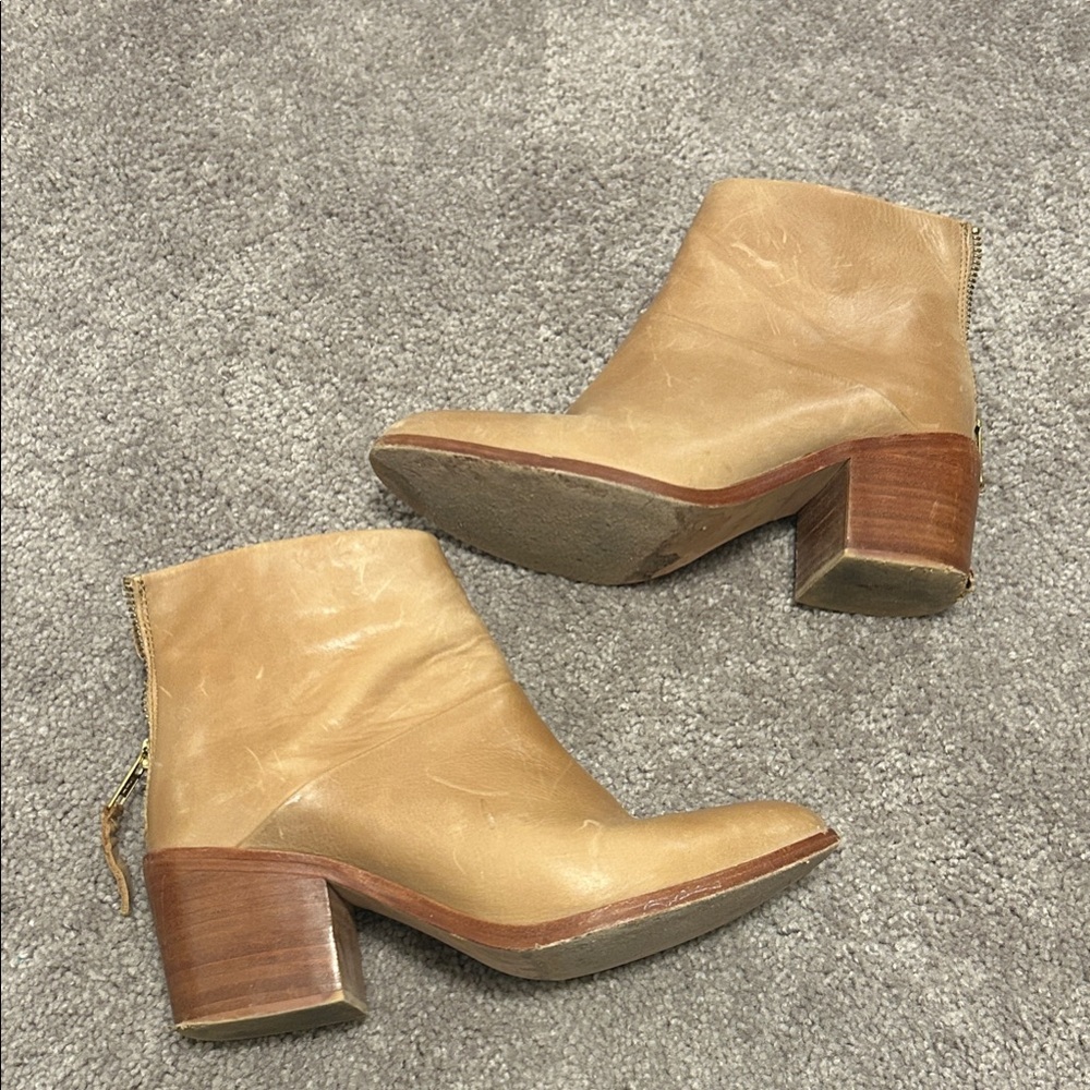Nisolo Light Brown Ankle Booties sz:7